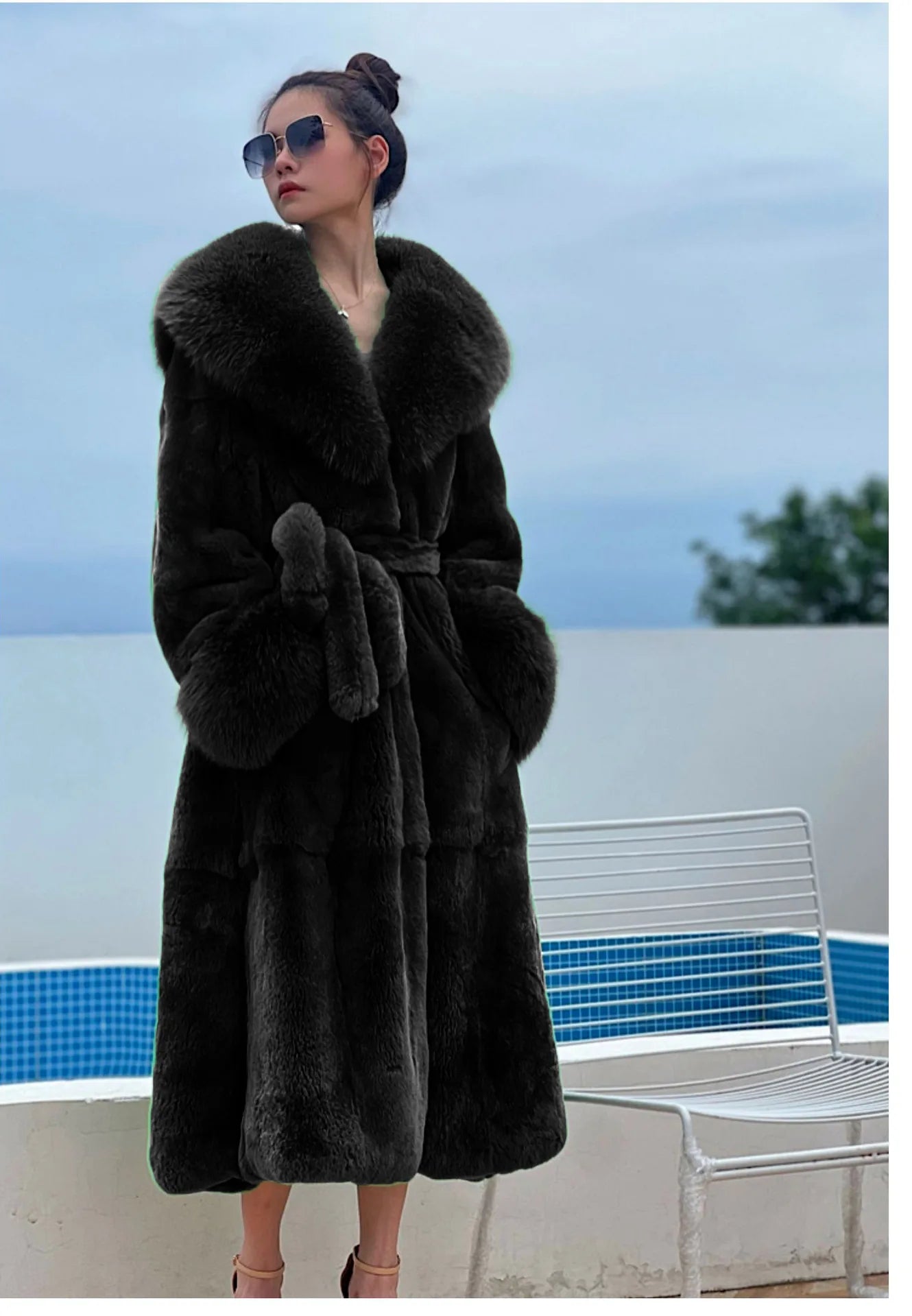 2026 Autumn and Winter Big Fur Collar Fashion Fur Coat Women's Mid-Length Thickened European and American Loose Temperament Coat