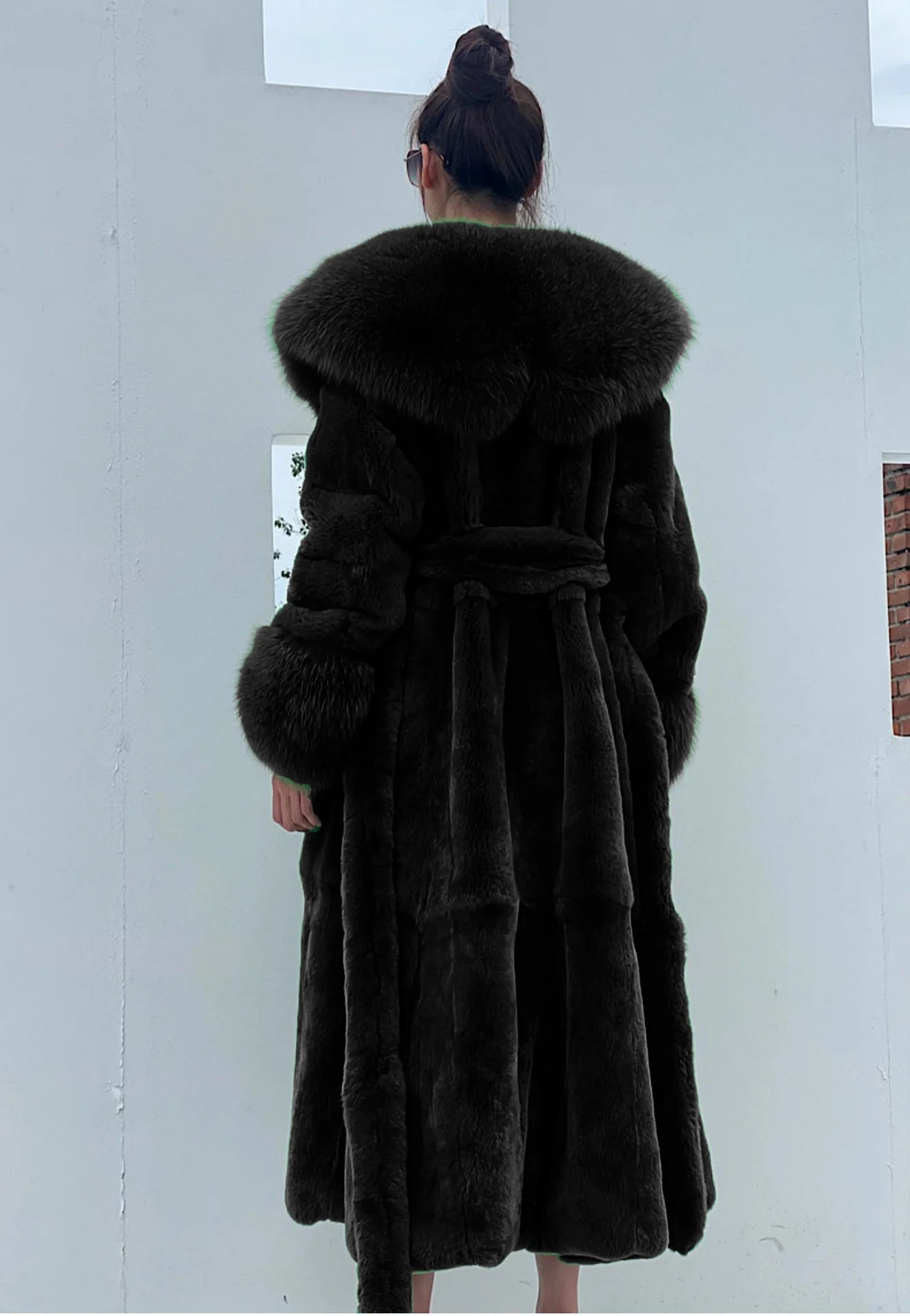 2026 Autumn and Winter Big Fur Collar Fashion Fur Coat Women's Mid-Length Thickened European and American Loose Temperament Coat
