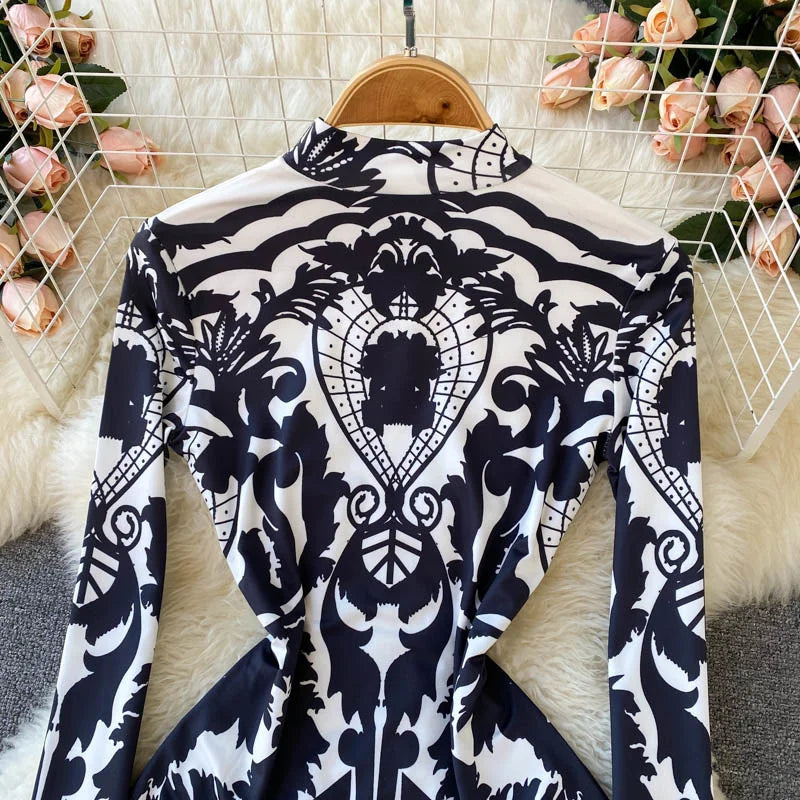 Women Bodysuit 2025 New Spring Fashion Diamonds Long Sleeve T-shirt Casual Streetwear Floral Print Sexy Skinny Bodycon Tops
