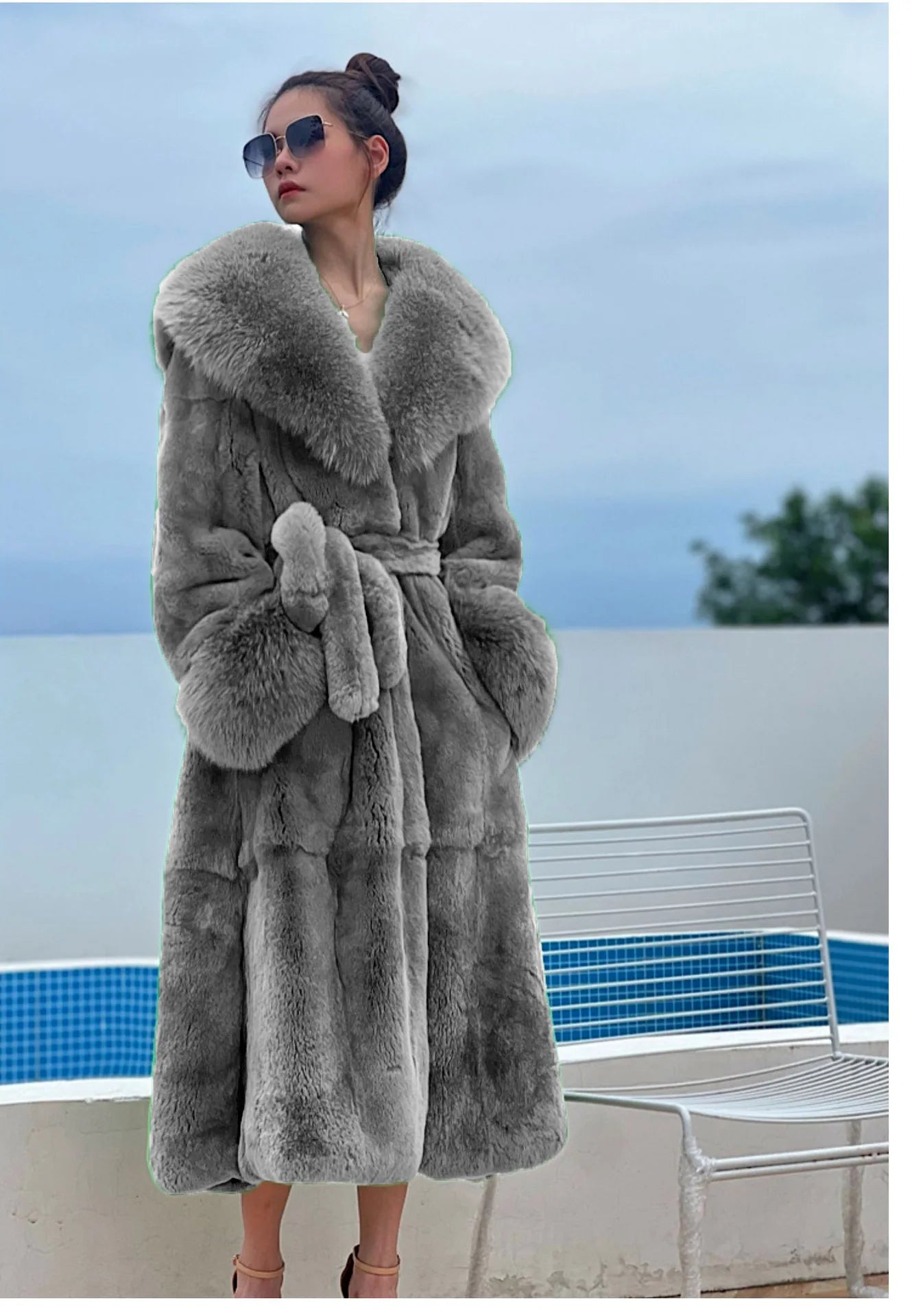 2026 Autumn and Winter Big Fur Collar Fashion Fur Coat Women's Mid-Length Thickened European and American Loose Temperament Coat