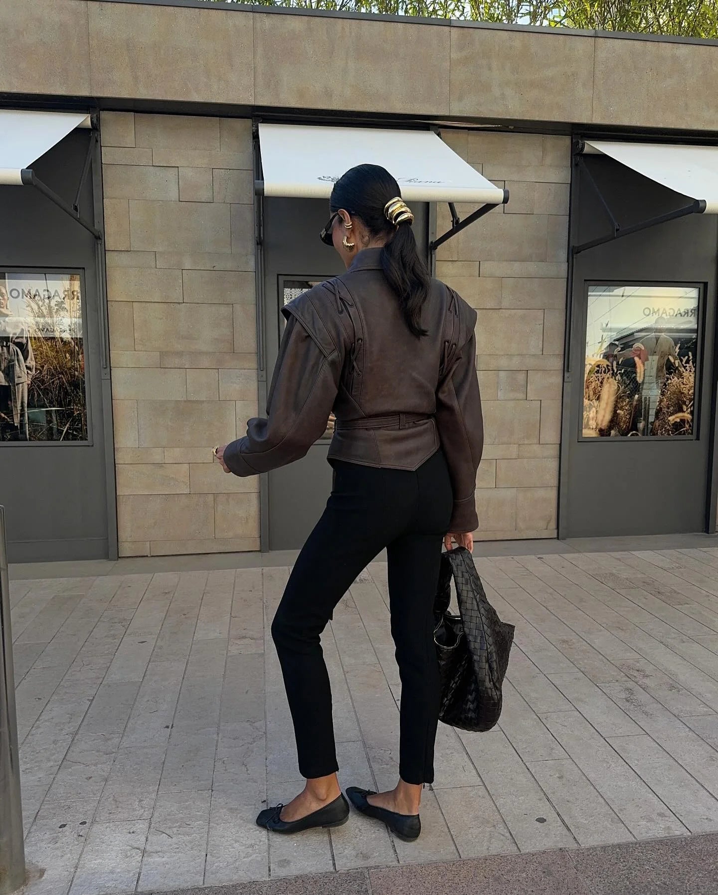 Women Leather Bomber Jackets Coats With Belt Notched Shoulder Pads Motorcycle Street Chic Short Outwear Fashion Solid Lace Up