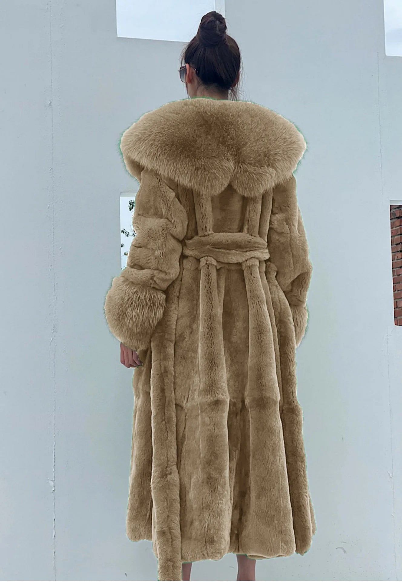 2026 Autumn and Winter Big Fur Collar Fashion Fur Coat Women's Mid-Length Thickened European and American Loose Temperament Coat