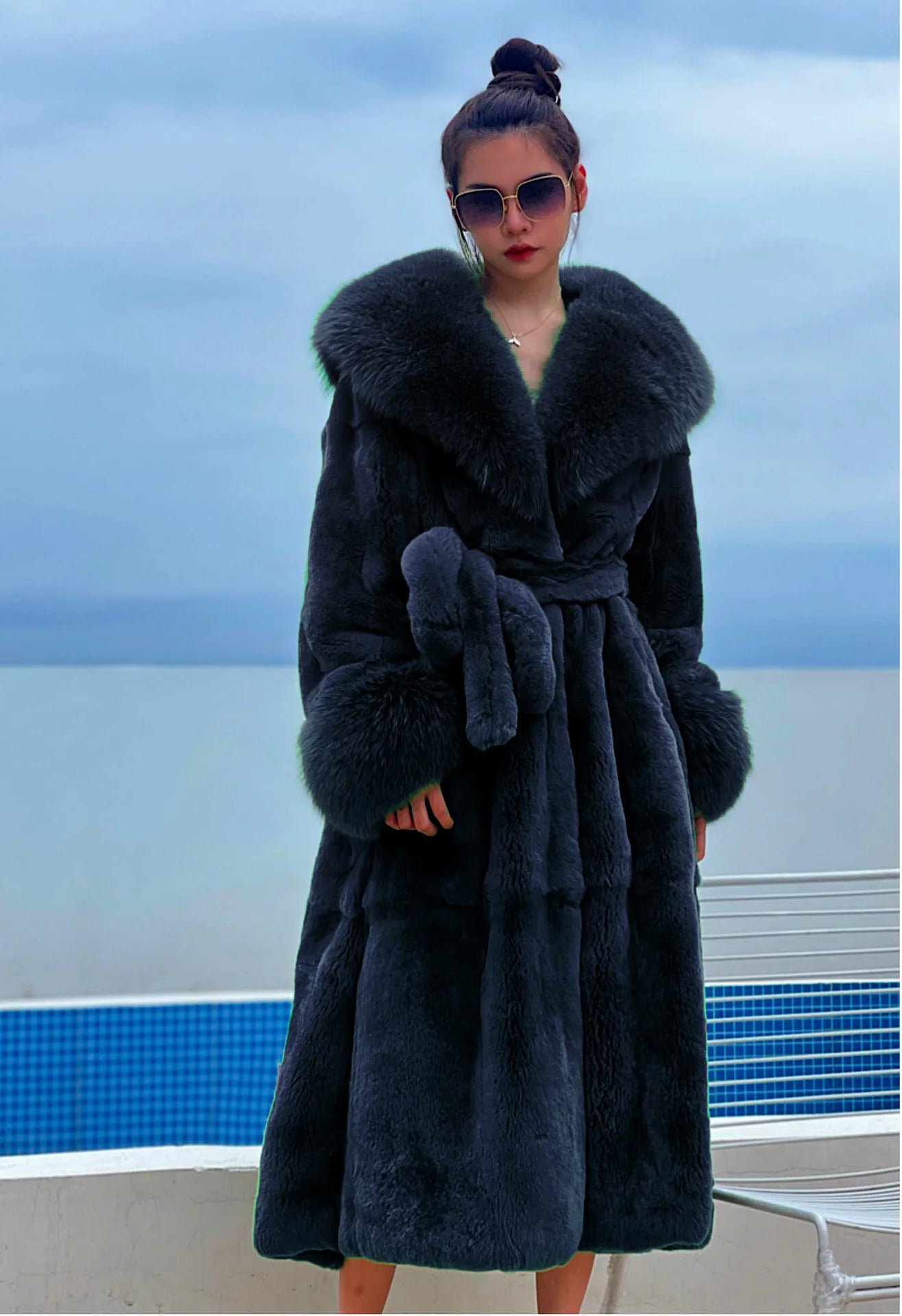 2026 Autumn and Winter Big Fur Collar Fashion Fur Coat Women's Mid-Length Thickened European and American Loose Temperament Coat