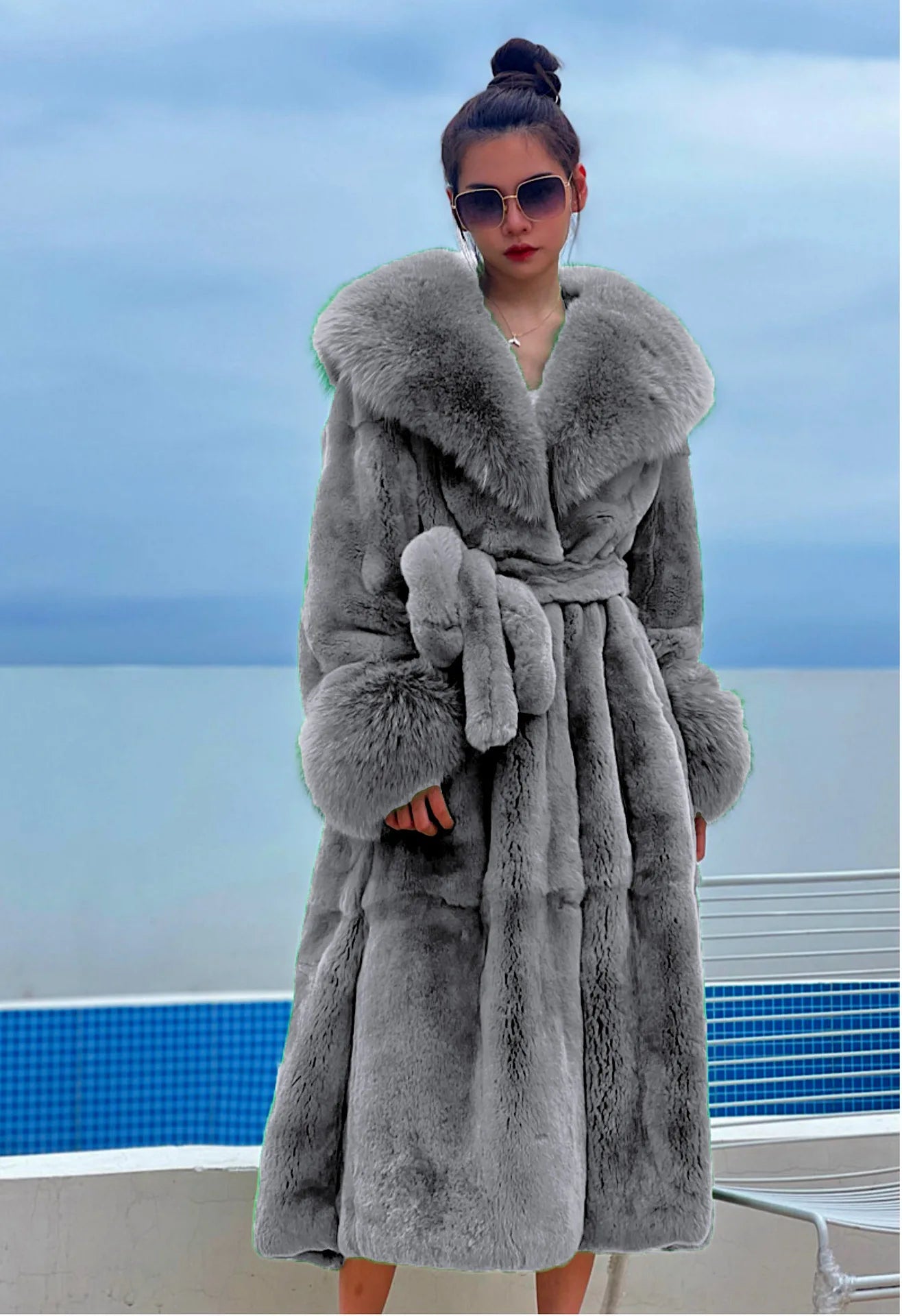 2026 Autumn and Winter Big Fur Collar Fashion Fur Coat Women's Mid-Length Thickened European and American Loose Temperament Coat