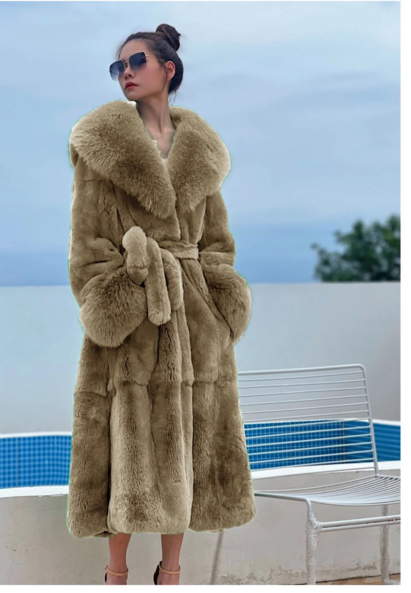 2026 Autumn and Winter Big Fur Collar Fashion Fur Coat Women's Mid-Length Thickened European and American Loose Temperament Coat