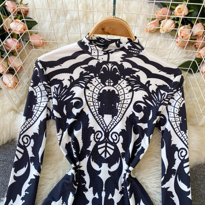Women Bodysuit 2025 New Spring Fashion Diamonds Long Sleeve T-shirt Casual Streetwear Floral Print Sexy Skinny Bodycon Tops