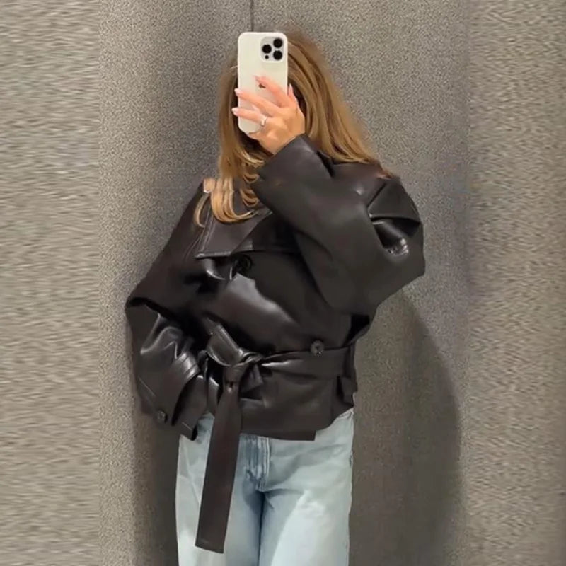 Women Leather Bomber Jackets Coats With Belt Notched Shoulder Pads Motorcycle Street Chic Short Outwear Fashion Solid Lace Up