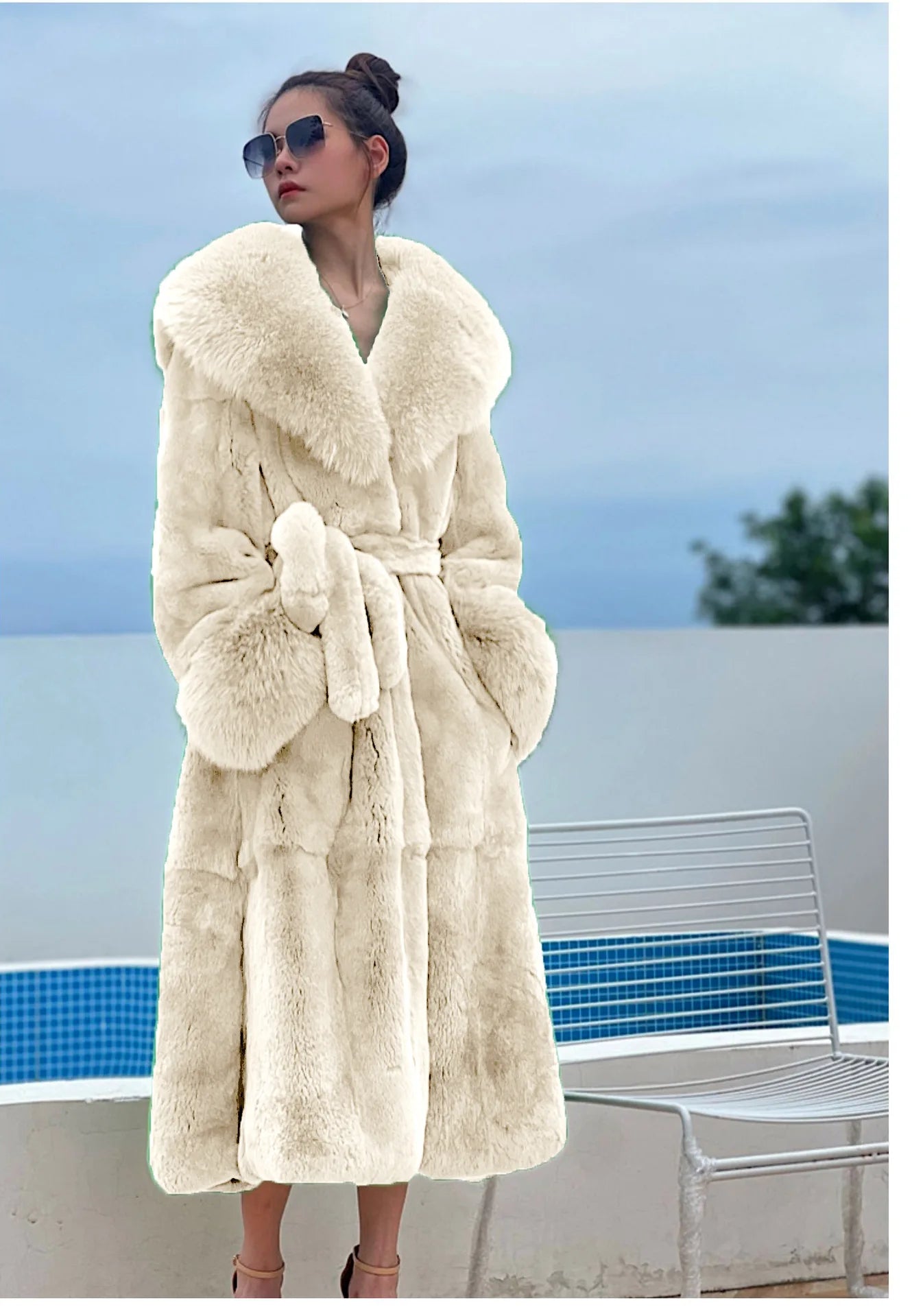 2026 Autumn and Winter Big Fur Collar Fashion Fur Coat Women's Mid-Length Thickened European and American Loose Temperament Coat