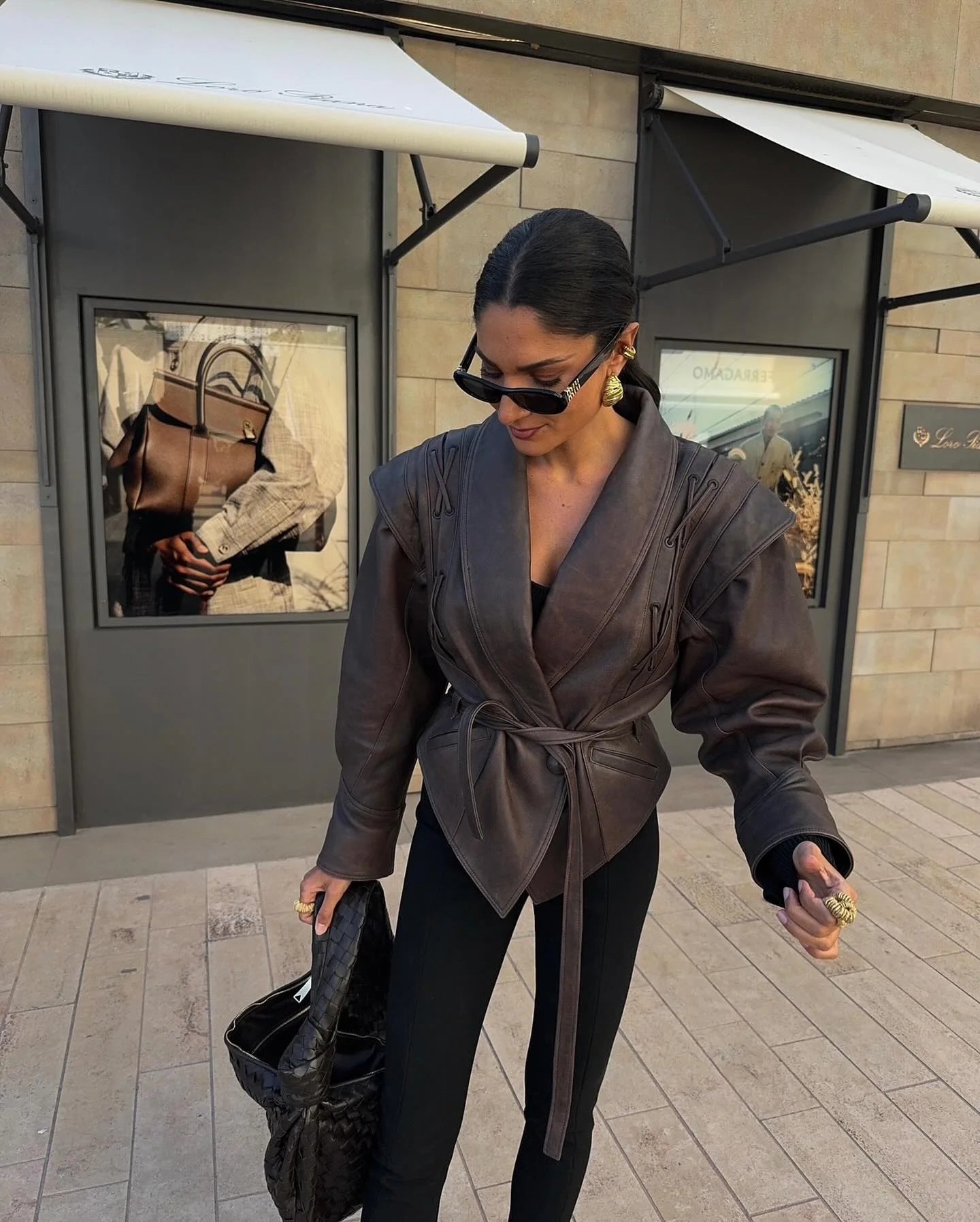 Women Leather Bomber Jackets Coats With Belt Notched Shoulder Pads Motorcycle Street Chic Short Outwear Fashion Solid Lace Up